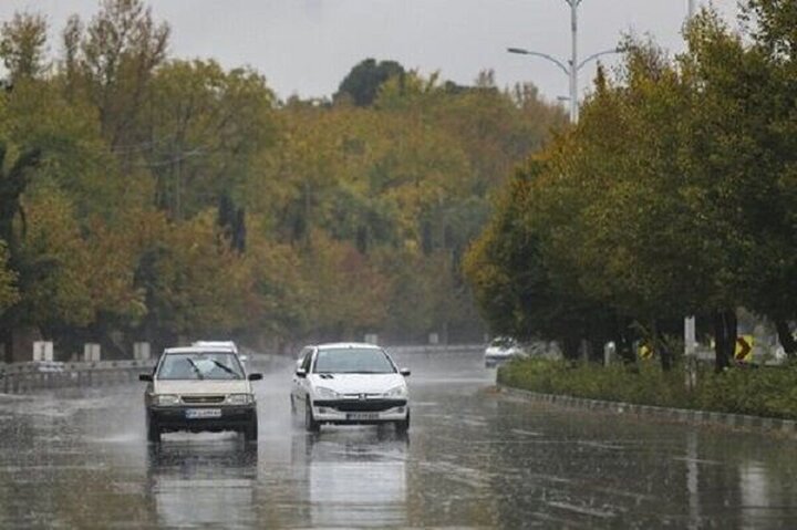 بارندگی و مه گرفتگی، لغزندگی جاده‌های مازندران را به همراه داشت