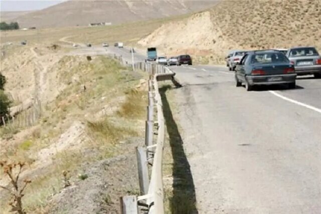رانش زمین در محور خندقلو بجنورد به عمق ۴۰ متری رسیده است