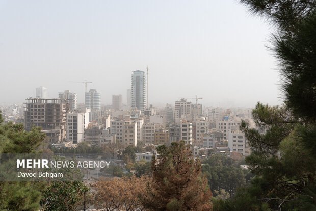 کیفیت هوای تهران قابل قبول و در مرز آلودگی است